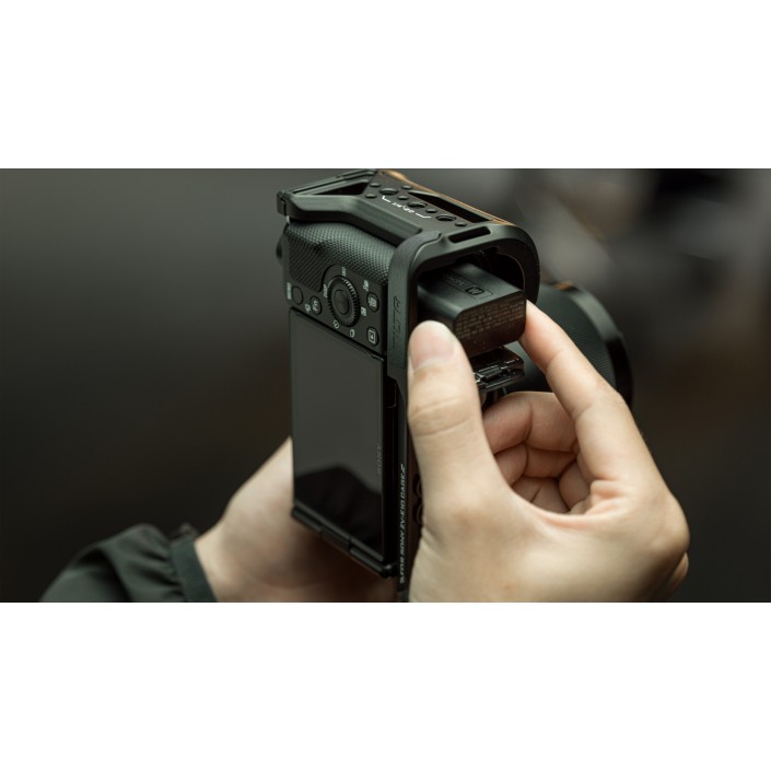 L-Bracket Mounting Plate for Sony ZV-E10